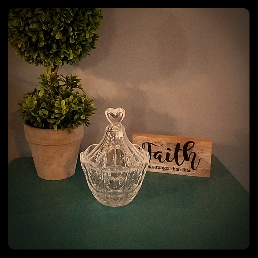 Crystal dish